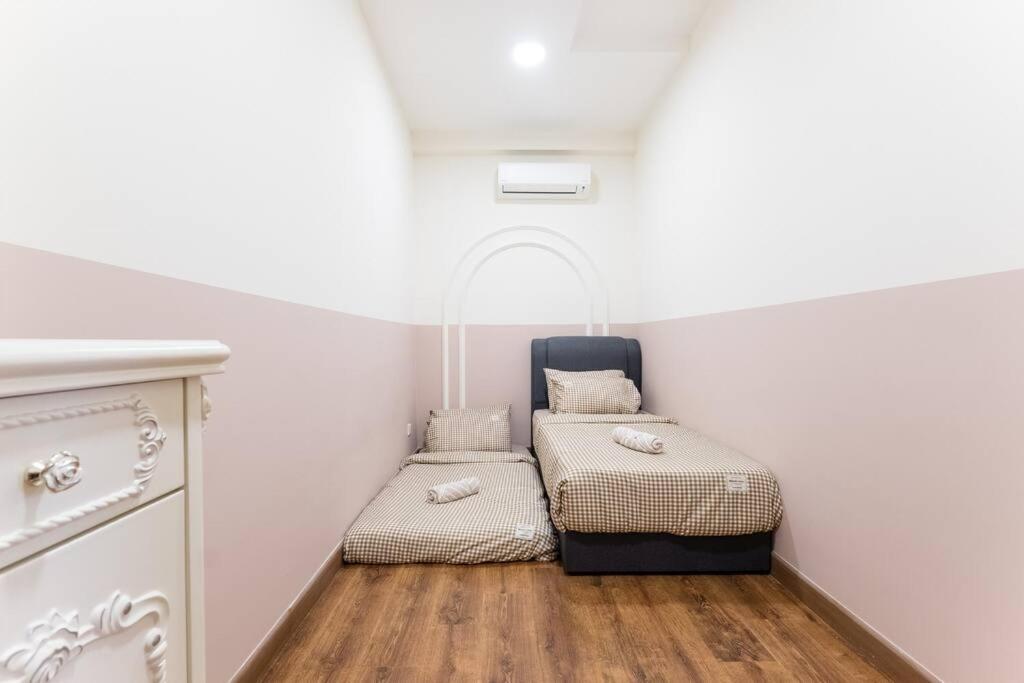 Appartement Arte Mont Kiara Duplex 4 Pax Jacuzzi à Kuala Lumpur Extérieur photo